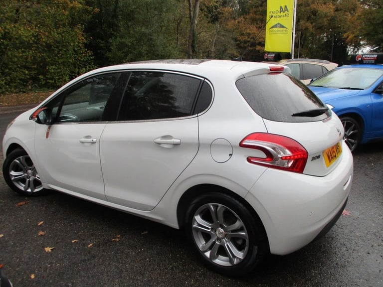 2015 Peugeot 208 1.6 e-HDi Roland Garros 5dr HATCHBACK DIESEL Manual