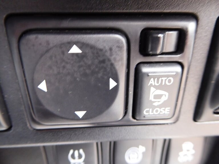 2014 Nissan Juke 1.2 DiG-T Tekna 5dr HATCHBACK PETROL Manual