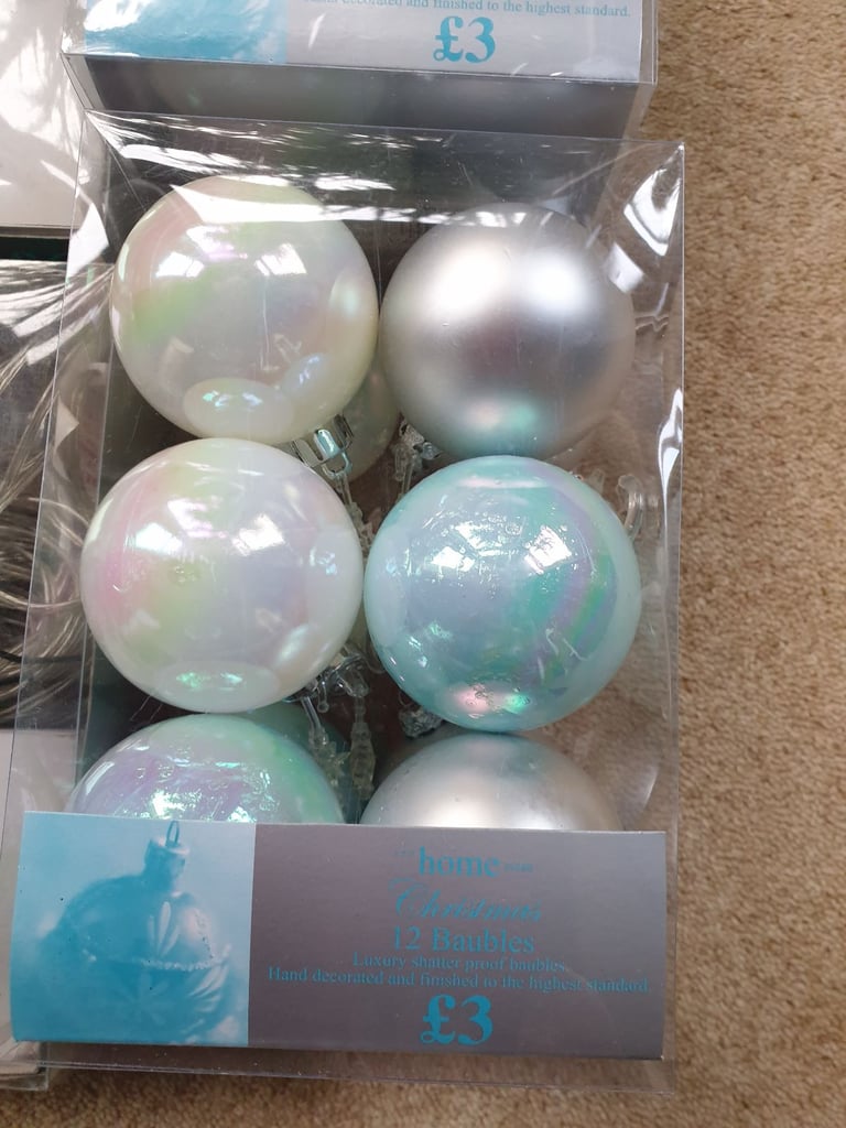 Christmas Tree Tinsel Filled Lights x 20 & 28 Matching Baubles  