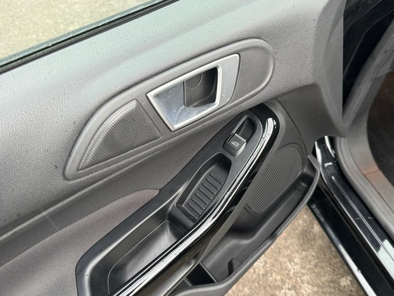 2017 Ford Fiesta 1.0T EcoBoost Titanium Hatchback 5dr Petrol Powershift Euro 6 (100 ps) Hatchback...