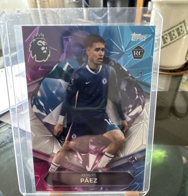 Topps Premier League 2025/2026 Kendry Paez Chelsea Diamond Rookie Card