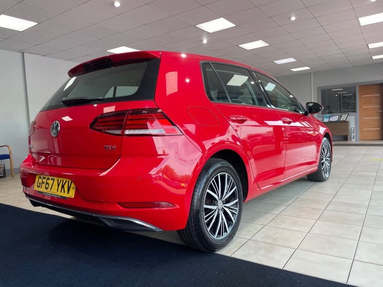 2017 Volkswagen Golf 1.6 TDI SE Nav Hatchback 5dr Diesel DSG Euro 6 (s/s) (115 ps) Hatchback Dies...