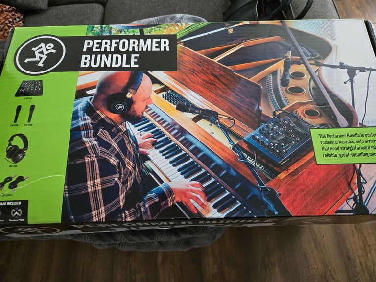 Mackie performer bundle
