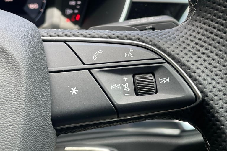 2025 Audi Q3 1.5 TFSI CoD 35 Black Edition SUV 5dr Petrol S Tronic Euro 6 (s/s) (150 ps) ESTATE P...