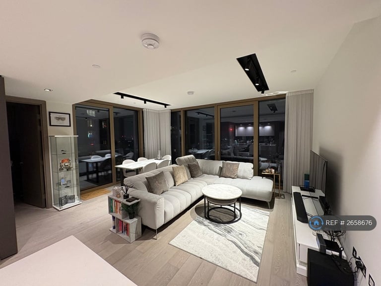 2 bedroom flat in Park Drive, London, E14 (2 bed) (#2658676)