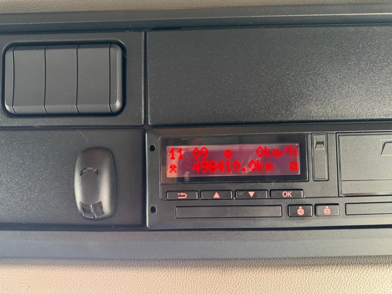 2020 DAF CF 340 6X2 BOX 