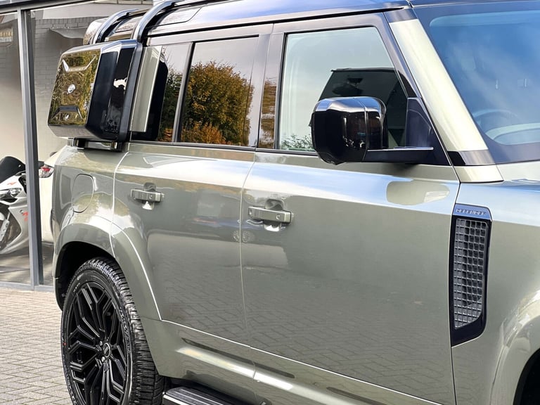 2020 Land Rover Defender 110 2.0 SD4 S SUV + BODYKIT + 22 ALLOYS + 5dr Diesel Auto 4WD Euro 6 (s/...
