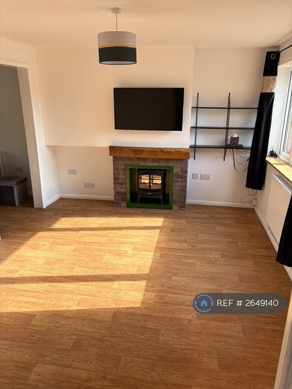 3 bedroom house in Baccara Grove, Bletchley, Milton Keynes, MK2 (3 bed) (#2649140)