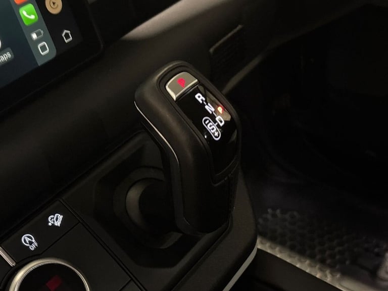 2023 Land Rover Defender 3.0 D250 MHEV SE Hard Top SUV 5dr Diesel Auto 4WD MWB Euro 6 (s/s) (250 ...