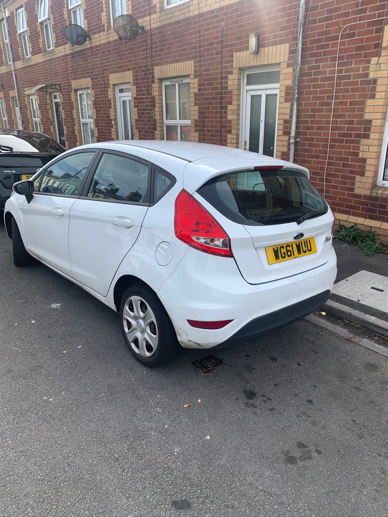 Ford, FIESTA, Hatchback, 2012, Manual, 1242 (cc),5 doors - Image 4
