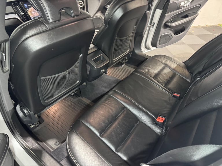 2020 Volvo V60 Cross Country 2.0 D4 Plus Auto AWD Euro 6 (s/s) 5dr ESTATE Diesel Automatic