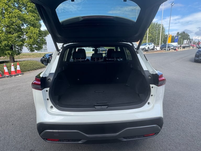 2023 Nissan Qashqai 1.3 DiG-T MH Tekna 5dr Hatchback Petrol Manual