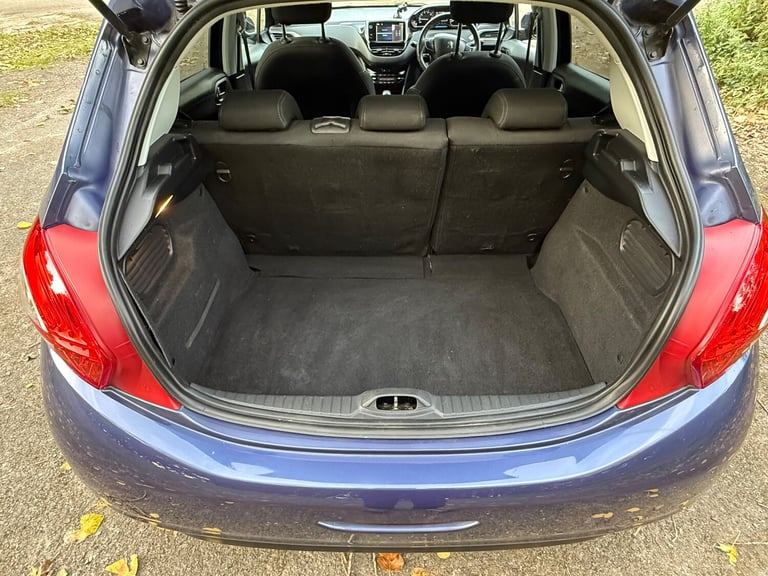 2012 Peugeot 208 1.4 VTi Allure Hatchback 5dr Petrol Manual Euro 5 (95 ps)