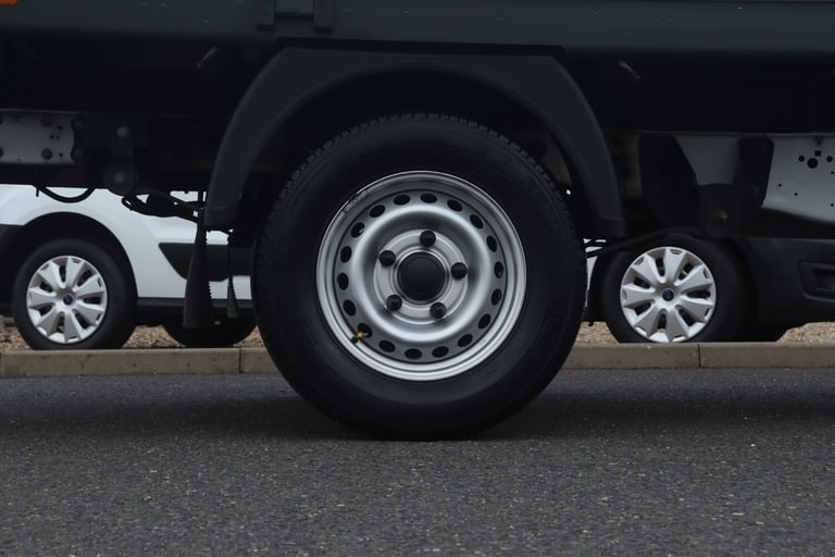 2021 Ford Transit 2.0 350 EcoBlue Leader Chassis Cab 2dr Diesel Manual FWD L4 Euro 6 (s/s)  CHASS...