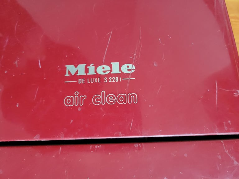 Miele Vacuum s228i Deluxe