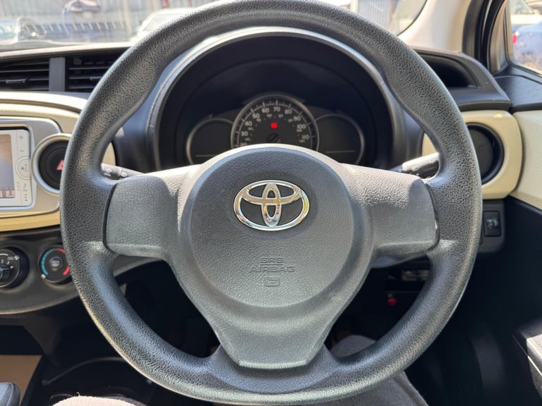 2012 Toyota Vitz YARIS 1.3 5DR AUTO Hatchback Petrol Automatic