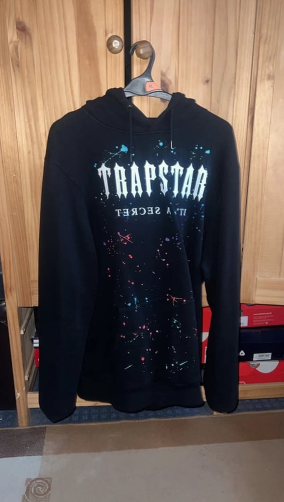 Trapstar paint splattered jumper (used)