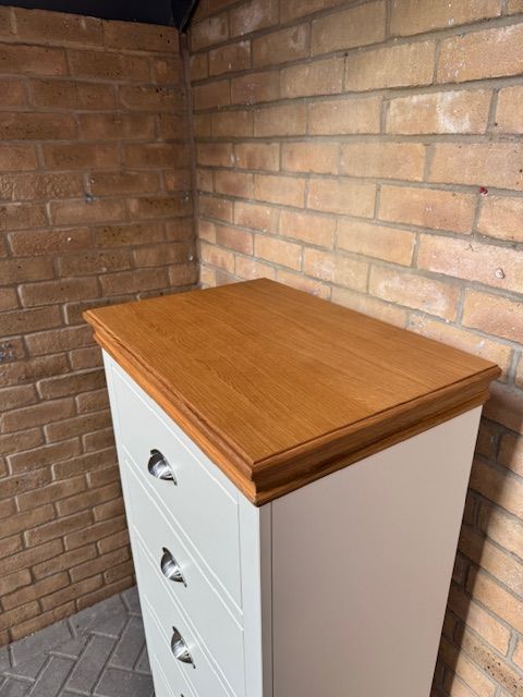 BRAND NEW EX-DISPLAY OAK FURNITURE - CLOSING DOWN SALE 