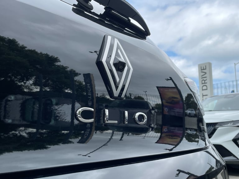 2025 Renault Clio 1.6 E-TECH full hybrid 145 Techno 5dr Auto Hatchback Hybrid Automatic