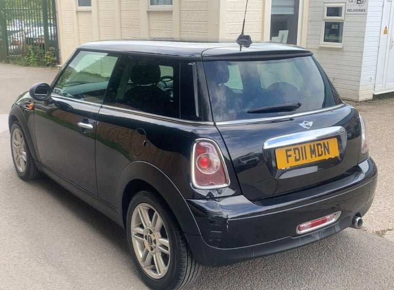 2011 MINI HATCHBACK 1.6 One D - 1 YEAR MOT + WARRANTY - Free Delivery! - 