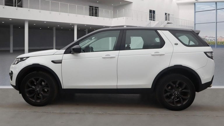 2017 Land Rover Discovery Sport 2.0 TD4 180 SE Tech 5dr Auto ESTATE DIESEL Automatic