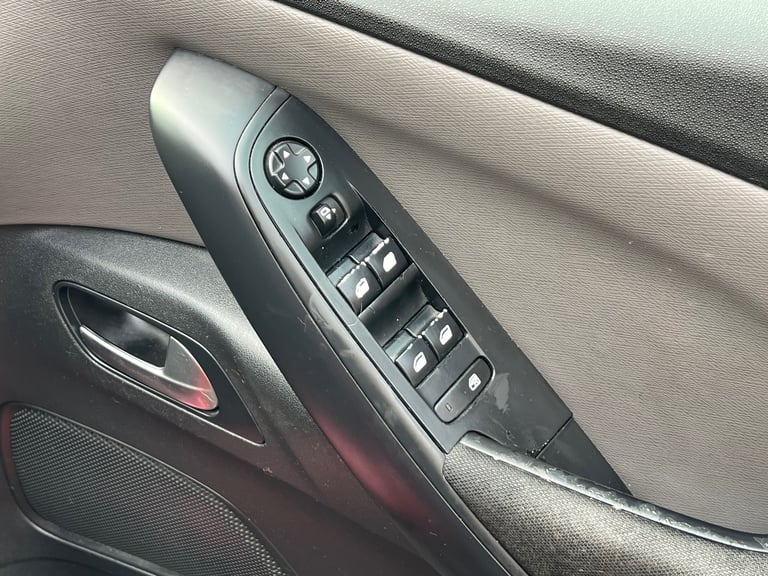 Citroen, C4 PICASSO, MPV, 2014, Manual, 1598 (cc), 5 doors