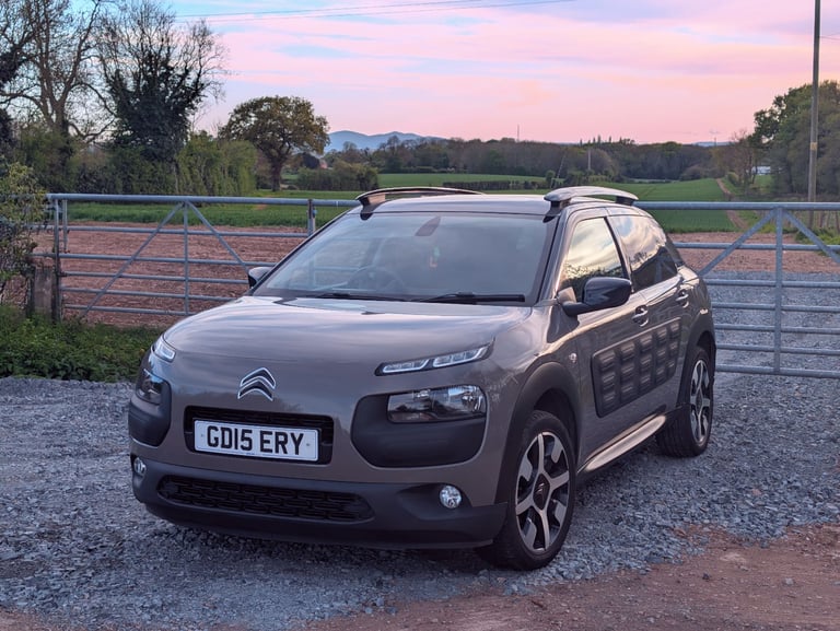 image for Citroen, C4 CACTUS, Hatchback, 2015, Manual, 1199 (cc), 5 doors