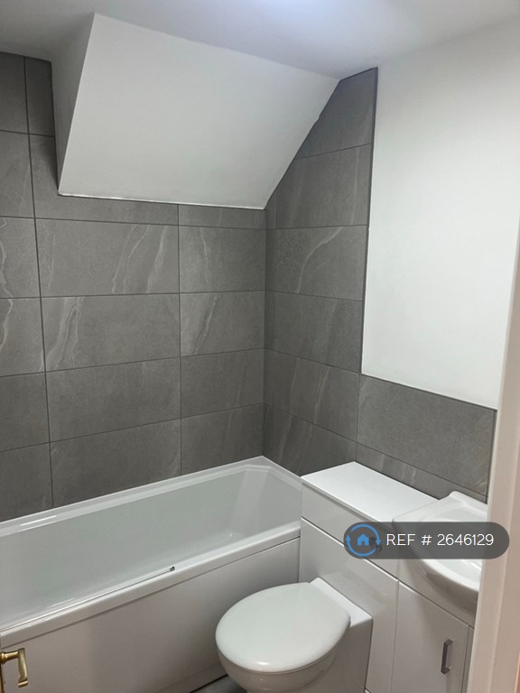 1 bedroom flat in St. Barnabas Road, Middlesbrough, TS5 (1 bed) (#2646129)