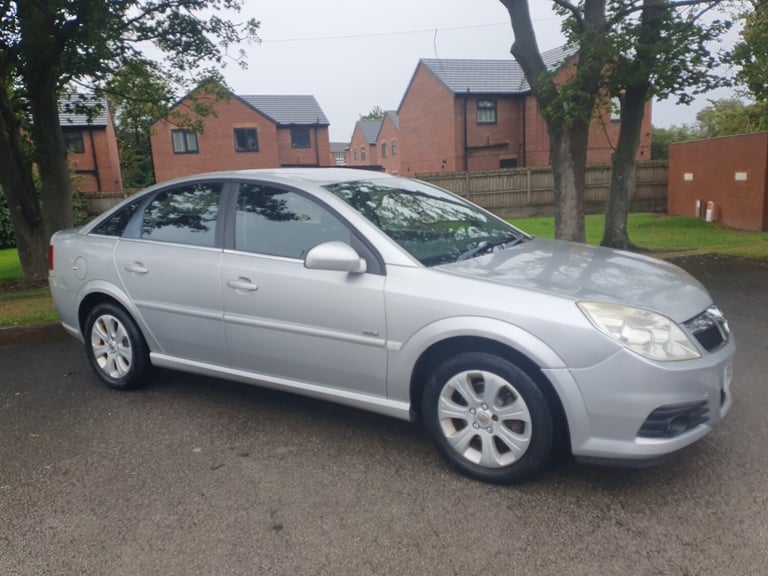 2007 Vauxhall Vectra 1.8i VVT Design 5dr HATCHBACK Petrol Manual