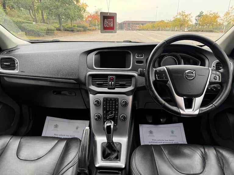 2017 Volvo V40 D2 [120] Inscription 5dr HATCHBACK Diesel Manual