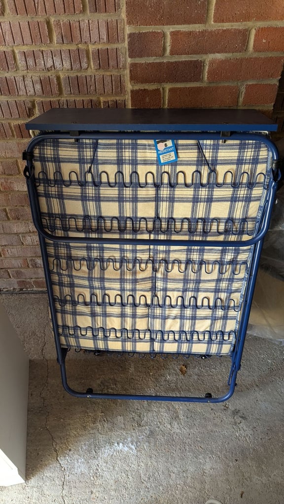 Single guest bed foldable 