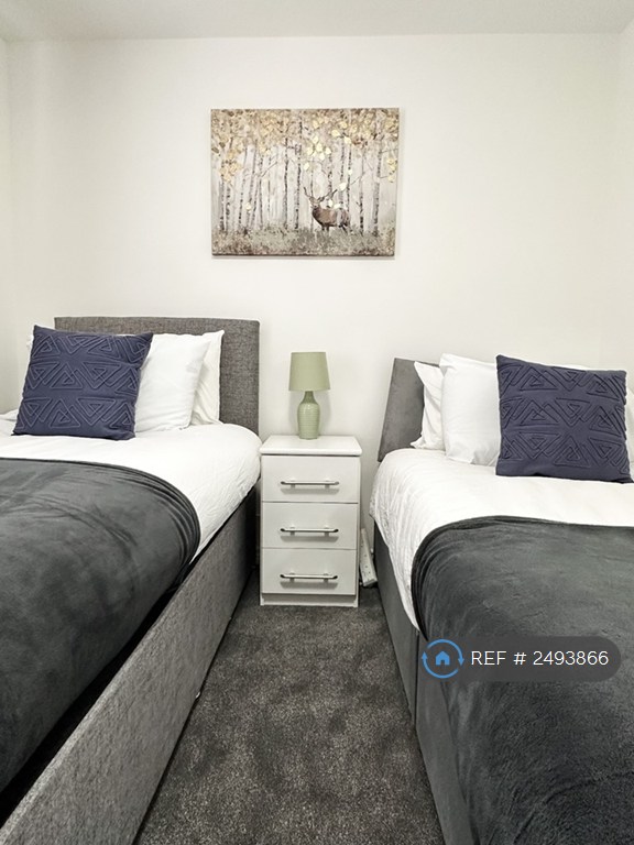 2 bedroom flat in Conyger Close, Great Oakley, Corby, NN18 (2 bed) (#2493866)