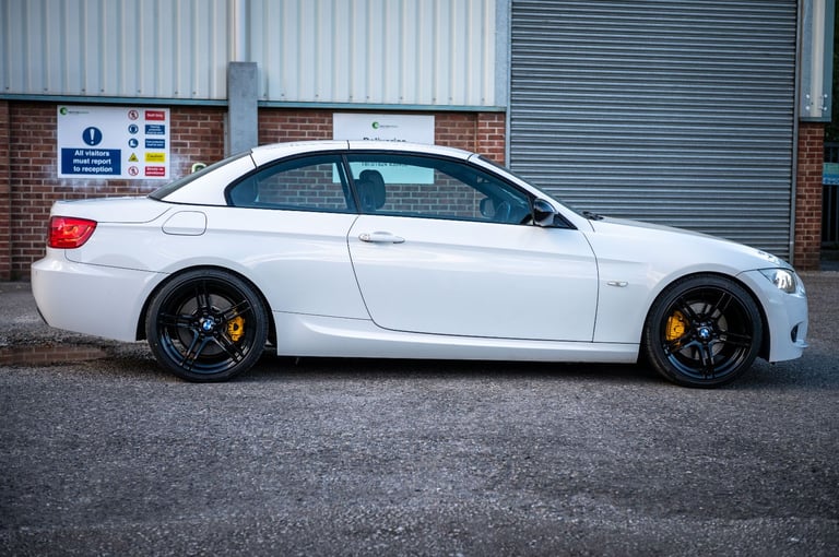 2012 BMW 3 Series 3.0 330d M Sport Convertible 2dr Diesel Steptronic 241 BHP