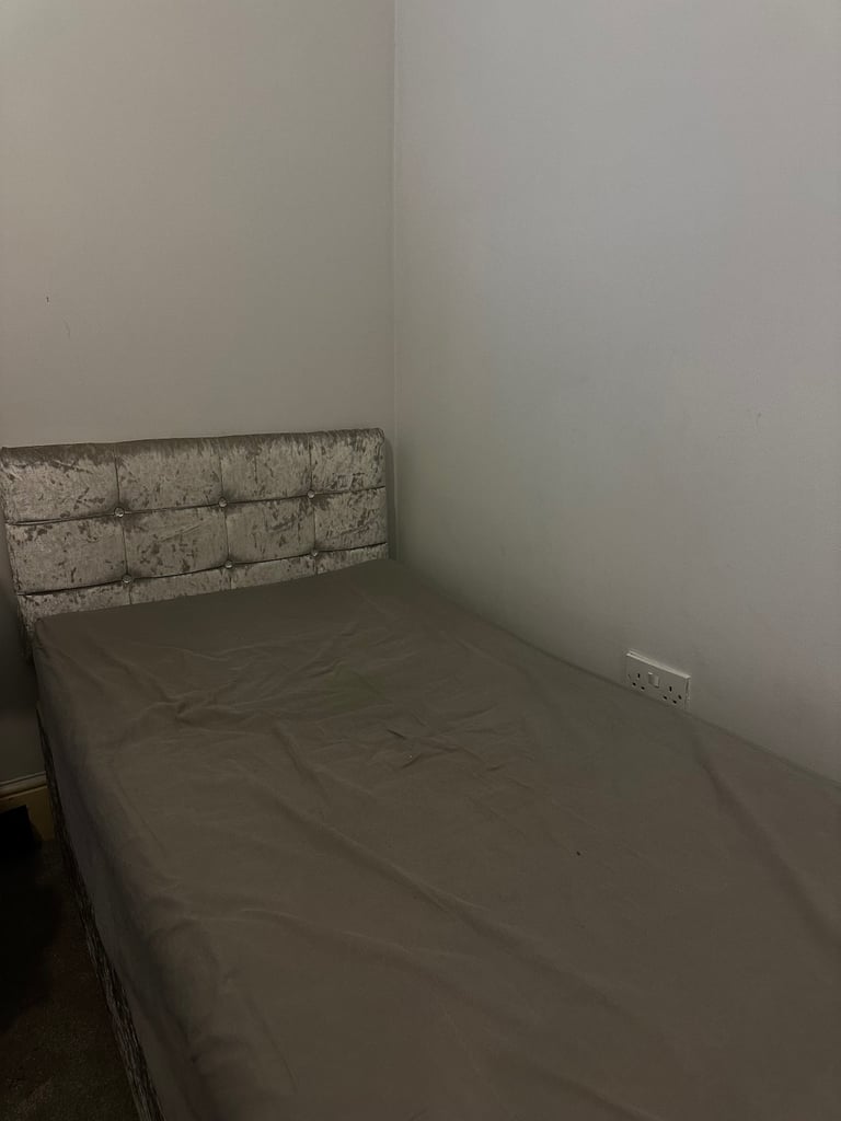 Grey crushed velvet bed, frame & mattress