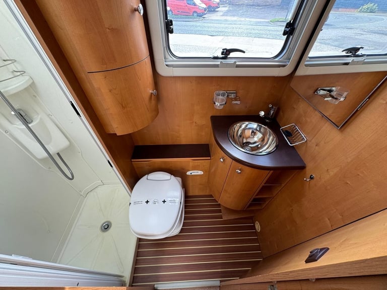 Fiat RAPIDO 9048DF 4 BERTH A CLASS MOTORHOME WITH MASSIVE LOUNGE