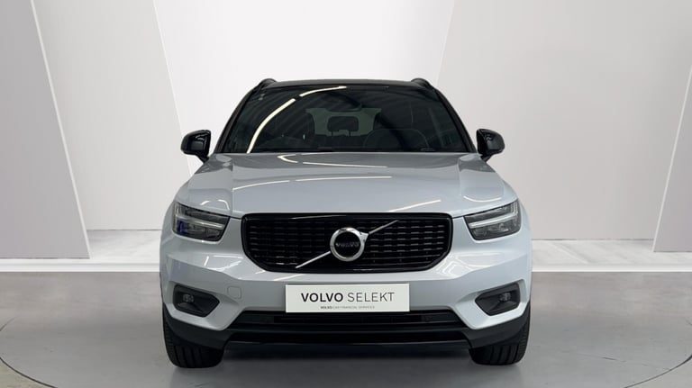 2021 Volvo XC40 R-Design, T3 automatic (Power Tailgate, Rear Park Assist) Estate Petrol Automatic