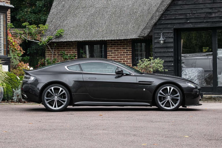 2011 Aston Martin Vantage 2dr HATCHBACK PETROL Manual