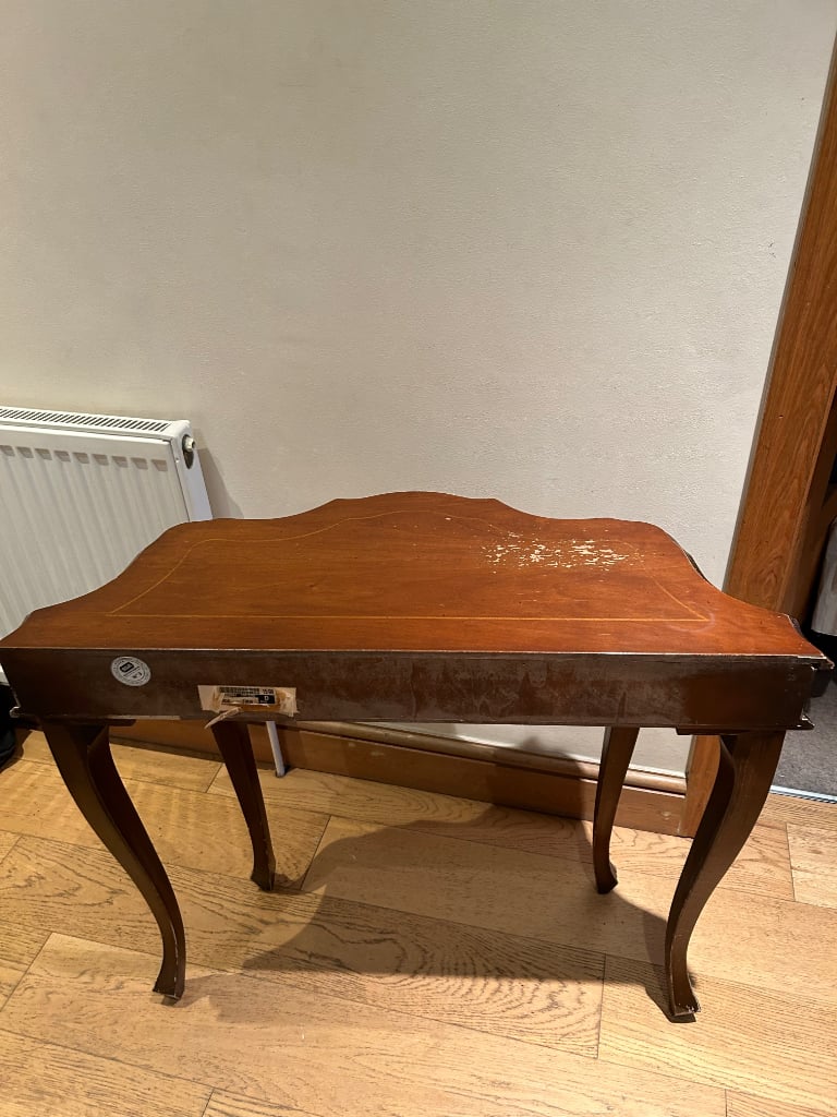Console table 