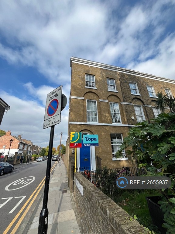 1 bedroom flat in Bow Road, London, E3 (1 bed) (#2655937)