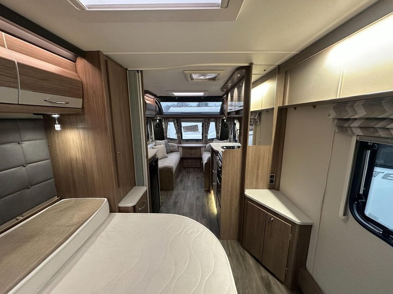 Coachman Vip 575 Solar Panel / ATC / External 240v - BBQ