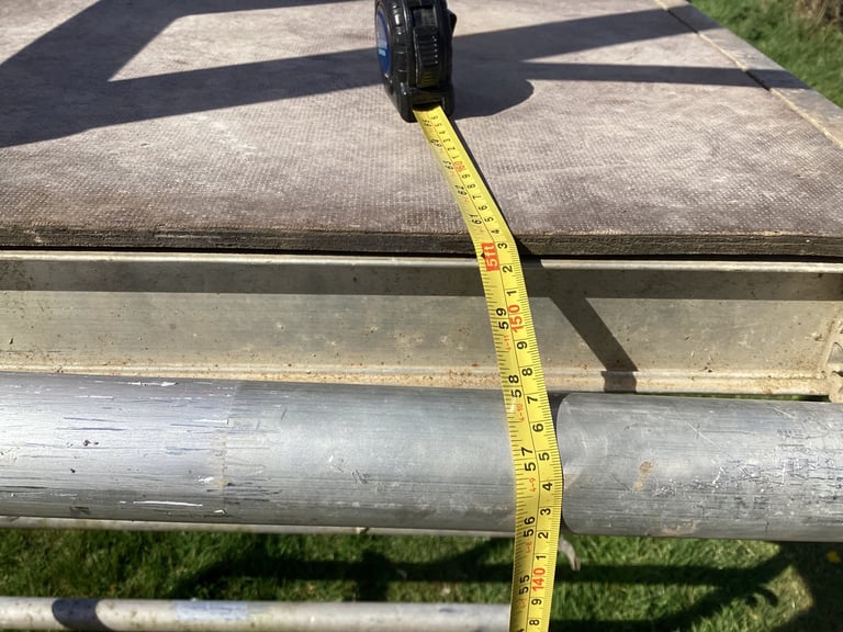 Scaffold tower podium  