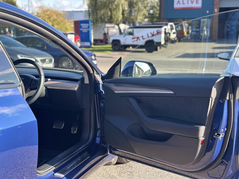 2021 Tesla Model 3 (Dual Motor) Long Range Saloon 4dr Electric Auto 4WDE (346 ps) Saloon Electric...