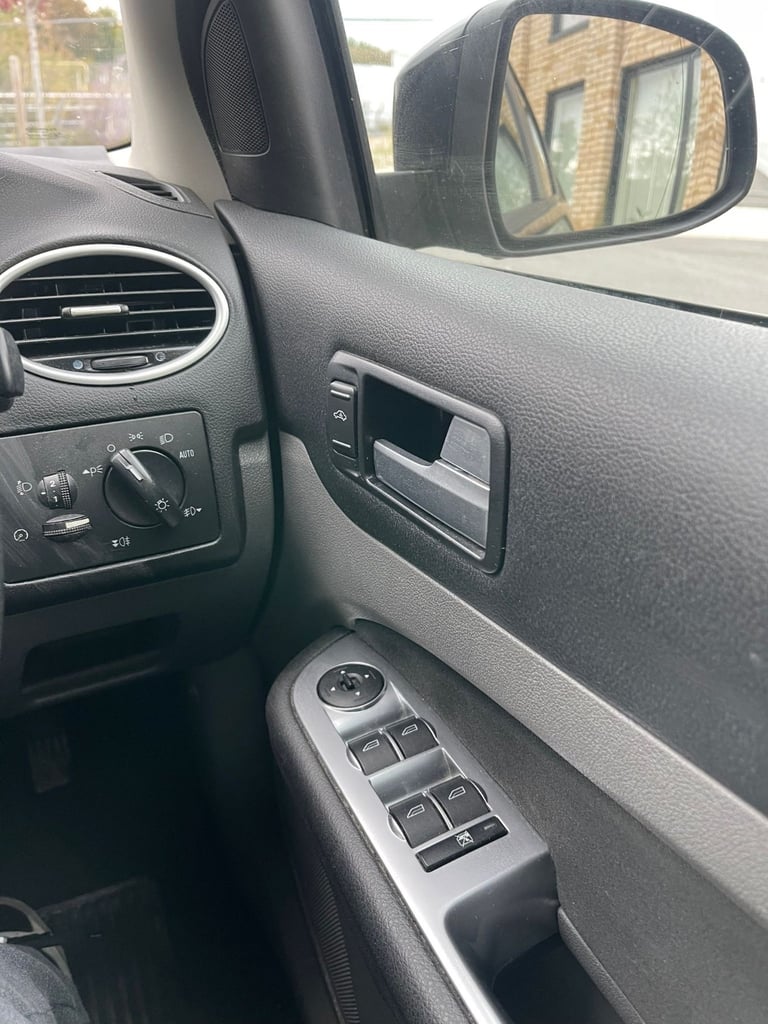Ford, FOCUS, Hatchback, 2010, Automatic, 1596 (cc), 5 doors