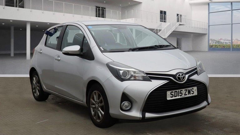 2015 Toyota Yaris 1.33 VVT-i Icon 5dr CVT HATCHBACK PETROL Automatic