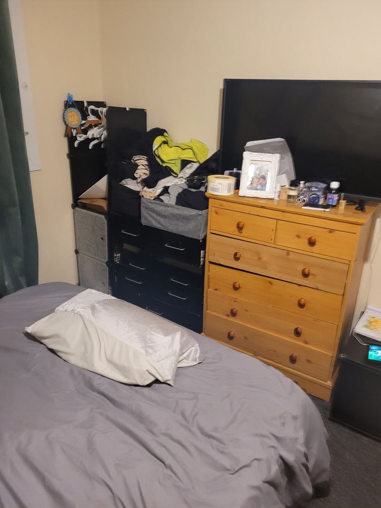 Large one bedroom flat  to  let 