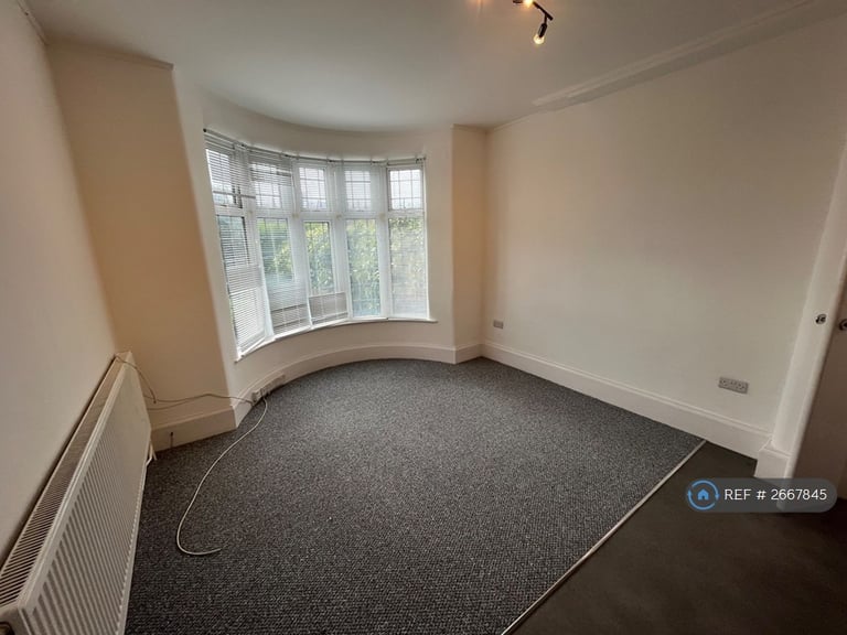 1 bedroom in High Street, Hanham, Bristol, BS15 (#2667845)