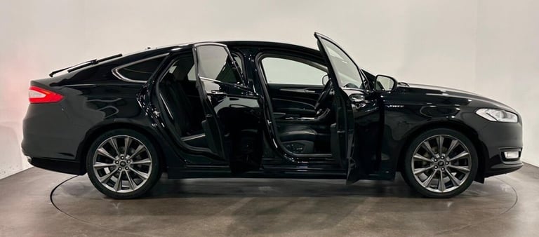 2018 Ford Mondeo 2.0 TDCi Vignale Hatchback 5dr Diesel Powershift Euro 6 (s/s) (180 ps) Hatchback...