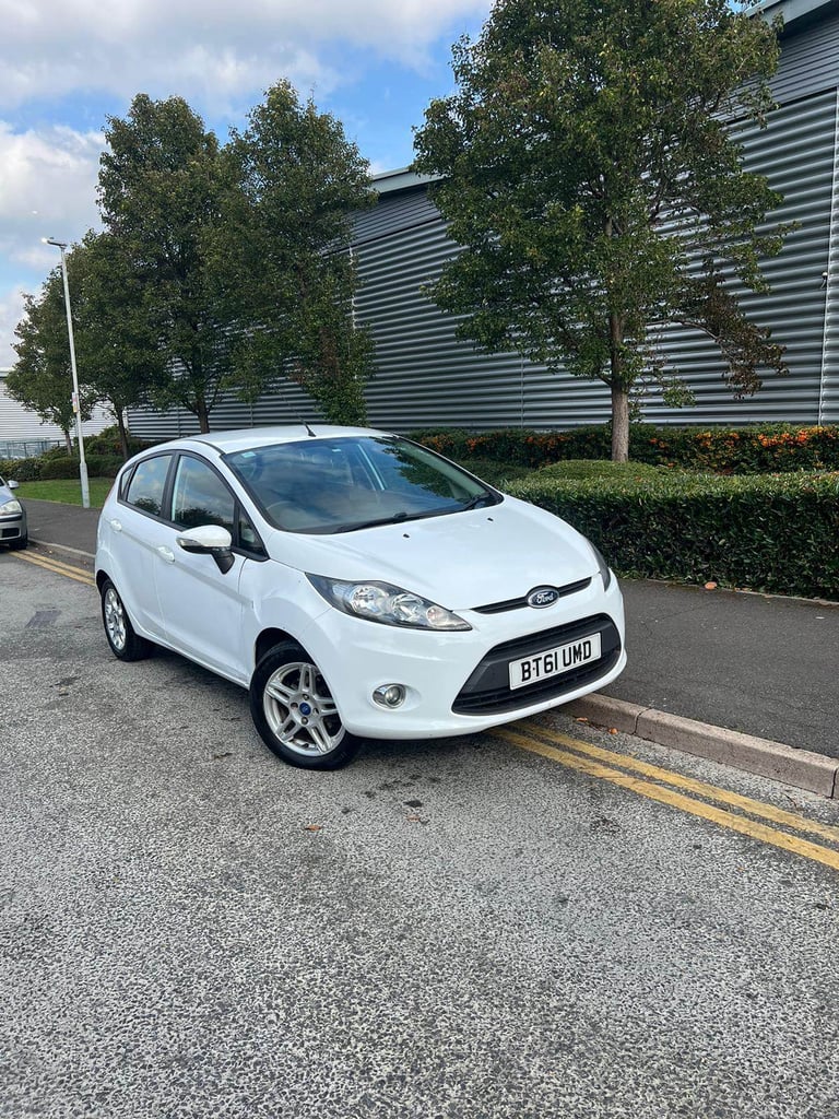 Ford, FIESTA, Hatchback, 2012, Manual, 1242 (cc), 5 doors