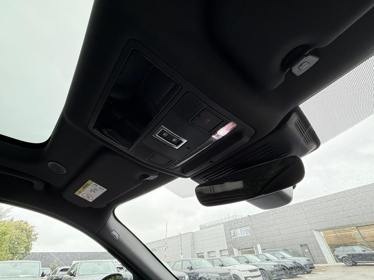 2024 Jaguar F-Pace 2.0 D200 MHEV R-Dynamic SE Black SUV 5dr Diesel Auto AWD Euro 6 (s/s) (204  ES...