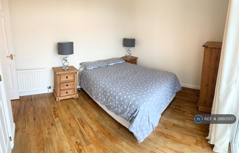2 bedroom flat in Great Western Road, Aberdeen, AB10 (2 bed) (#2660507)